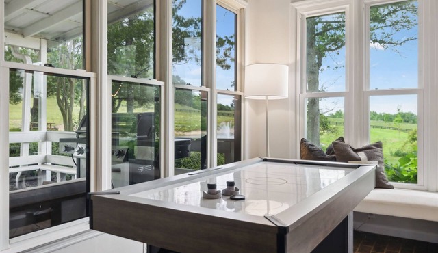 Luxe Franklin Home| 15 Acres w Pond & Game Room