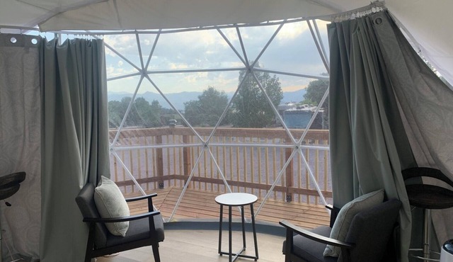 Luxe Glamping Dome | Queen Bed | Deck Views | Near Royal Gorge Bridge & Park