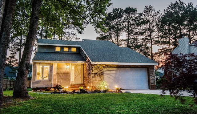 Luxe Havelock Stay - Very Clean - Near MCAS Cherry Point - Cabana + Fire Pit