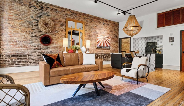 Luxe Historic 2BR/1BA Suite Steps from Wilmington Riverwalk