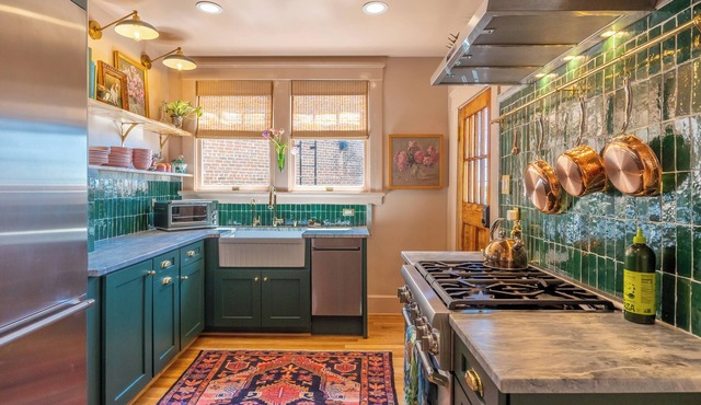 Luxe Historic West End Walk to Downtown Near Wake Forest 2BDRM