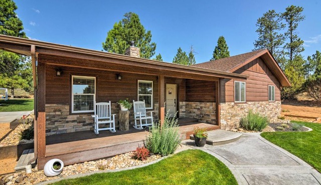 Luxe Home about 2 Mi to Bryce Canyon National Park!