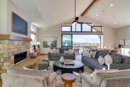 Luxe Home with Hot Tub, Close to Winter Park Resort!