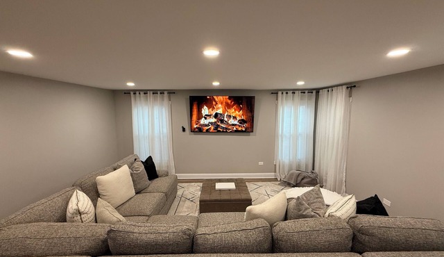 Luxe Home with Michelin Star Kitchen & King Beds