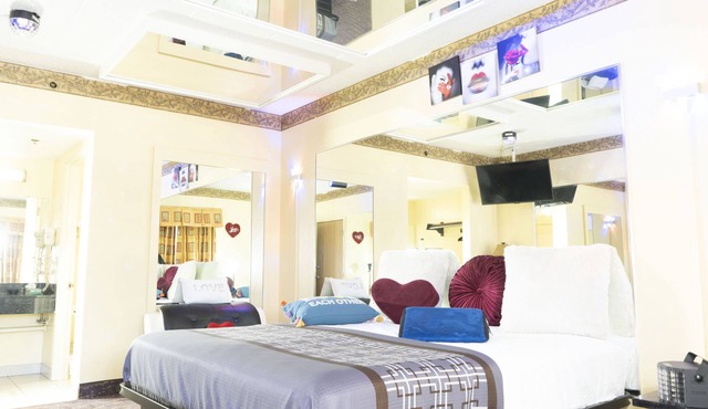 Luxe Inn and Suites