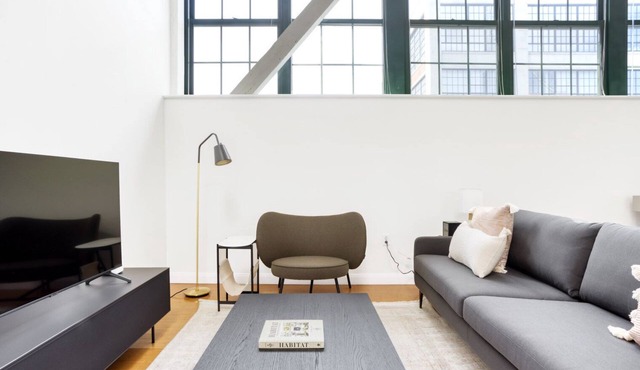 Luxe Kendall Square 2BR w/Gym, near MIT & Mass General, by Blueground