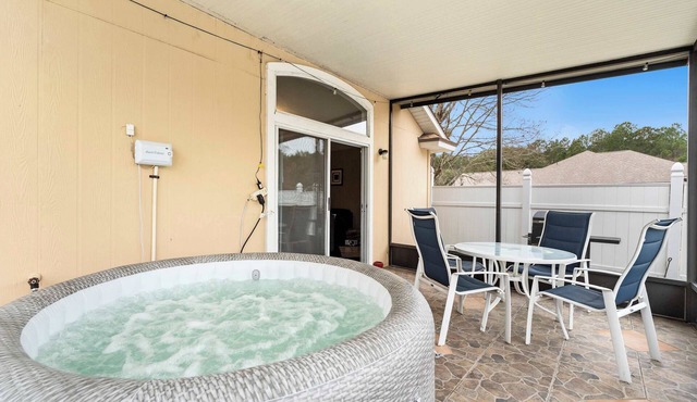 Luxe King 4BR Home w/Hot Tub + Private Backyard