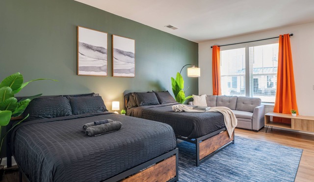 Luxe King 4BR Townhouse to Uptown CLT