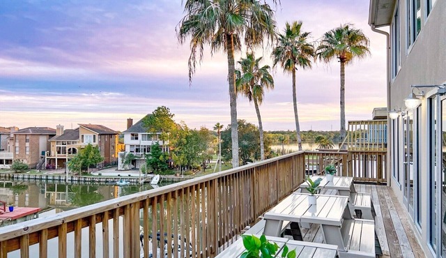 Luxe King 5BR House I Waterfront Fishing Game I NASA