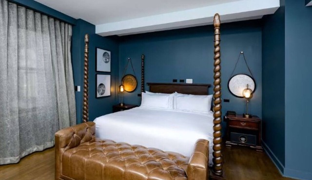 Luxe King Room in Iconic Setting – Moments From Dining & Attractions