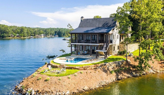Luxe Lake Martin Home Pool/Hot Tub Boat Dock
