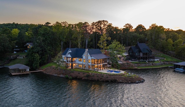 Luxe Lake Martin Home Pool Hot Tub Boat Dock