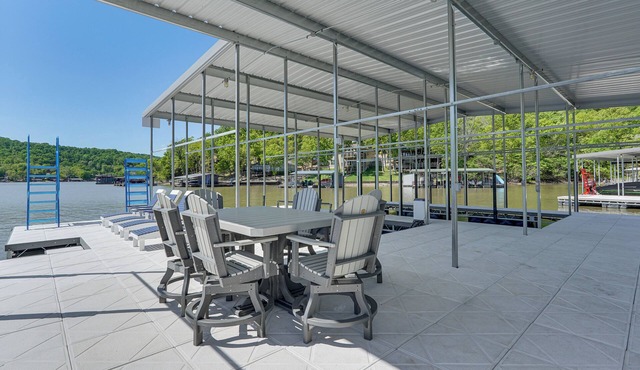 Luxe Lake of the Ozarks Group Escape in Roach