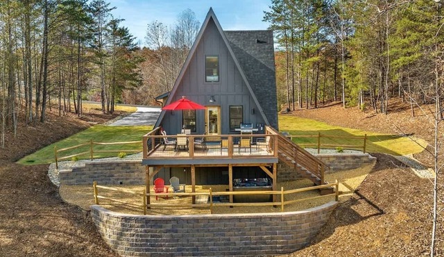 Luxe Lakefront Private Dock Kayaks Hot Tub Fire Pit