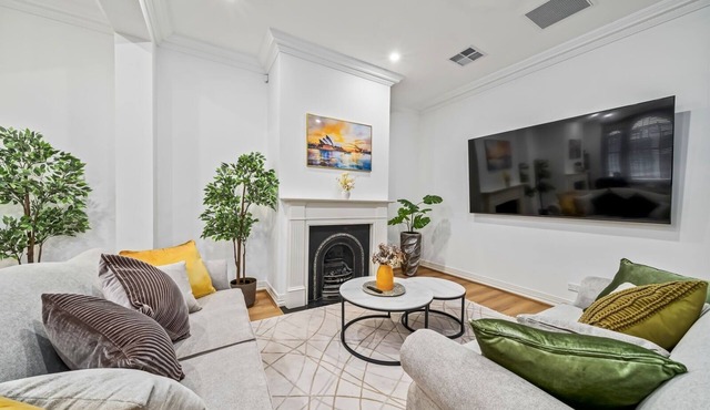 Luxe Living Terrace by The Star: 3-Level Luxury in Sydney's Vibrant Heart