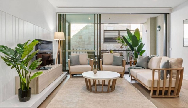 LUXE | Location, Style, Space in the heart of town