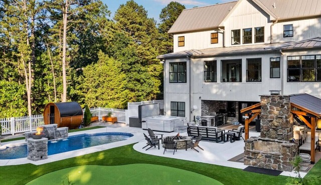 Luxe Lodge in Eureka Springs