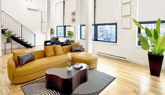 Luxe Loft w/Gym Near NYC + MetLife