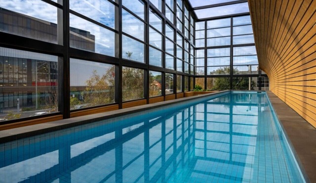 Luxe Modern I OPP Westfield I Pool I Gym I CarPark