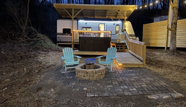 Luxe Mountain Camping with Theater, Hot Tub, Fire Pit & Hiking Trails