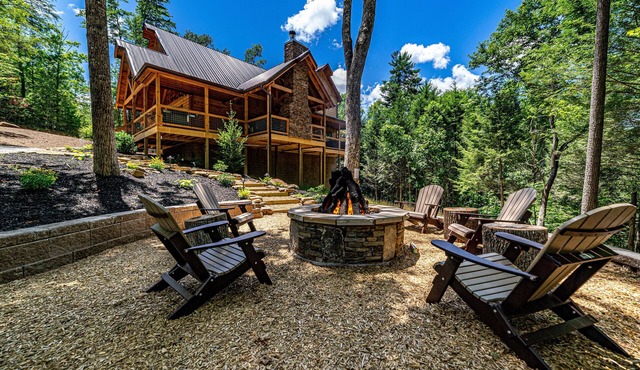 Luxe Mountain Lodge: Heated Pool ~ Glamping Dome ~ Hot Tub