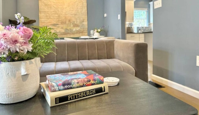 Luxe Mt. Lebanon Home | Central | Free Parking