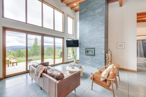 Luxe Mtn-View Escape 5 Mi to Dtwn Priest River!