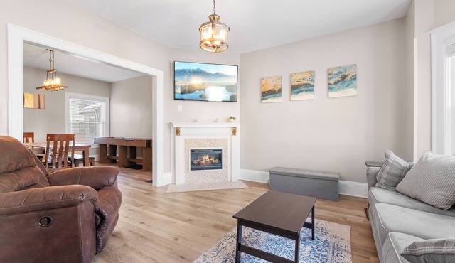 Luxe Ohio City Townhome only minutes to stadium!