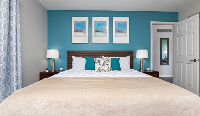 ⭐️ Luxe Paradise ⭐️ 3 King Beds ✅ Fast Wifi ✅ Free Parking