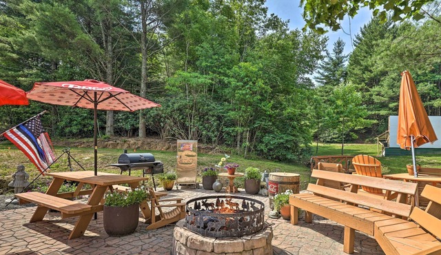 Luxe Park Model RV with Outdoor Entertainment!