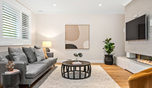 Luxe Parkside Hampton Home