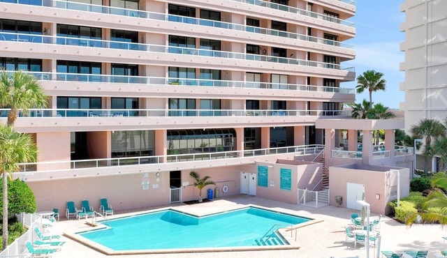 Luxe penthouse with balcony sweeping views heated pool spa hot tub and gym