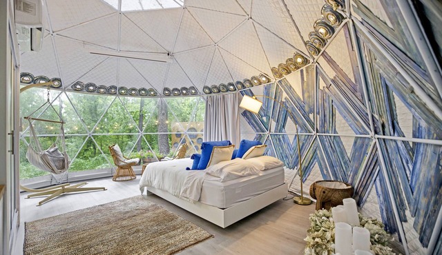 Luxe & Picturesque Dome Haven ~ Hot Tub ~ Glamping
