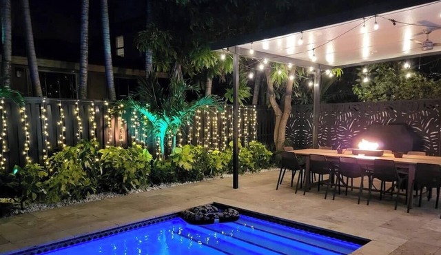 Luxe Pool & Fire Pit | 5 min to Dolphin Mall