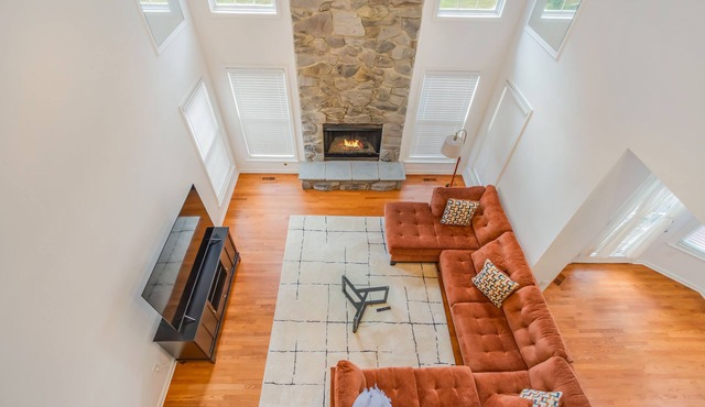 Luxe Presidential close to MGM, National Harbour, DC, VA