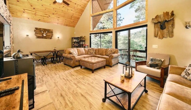 Luxe Private Getaway in Sequoia National Forest!