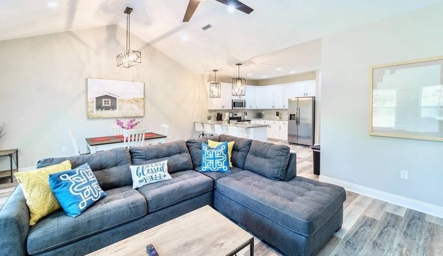 Luxe Private Dothan Oasis Near Historic Downtown!