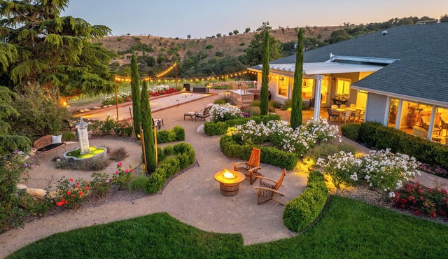 Luxe Private Hilltop Estate w/Spectacular Vineyard & Downtown Views!