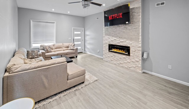 Luxe Private Philadelphia Getaway Near Downtown!