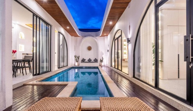 Luxe Private Pool Villa Santisya 4, 4min-beach by Orivista