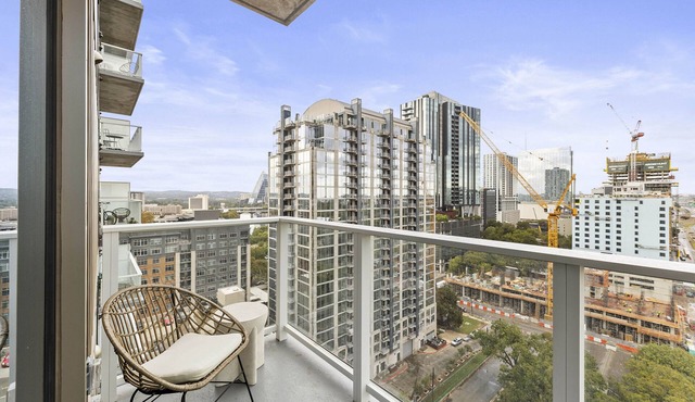 Luxe Rainey St High Rise | Heated Pool | Gym | ATX