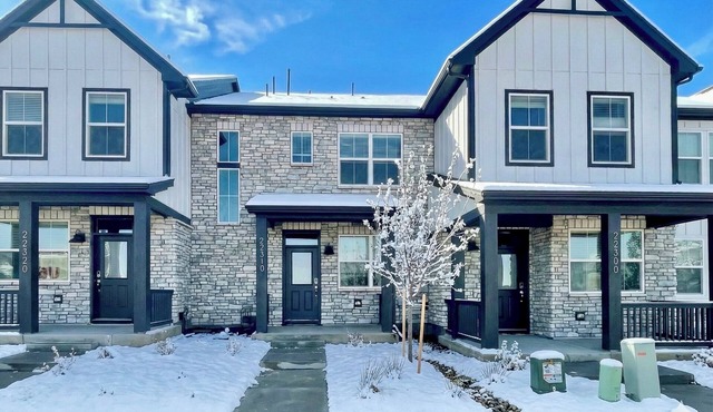 Luxe Retreat ·3BR Airport I-70 E470 Denver