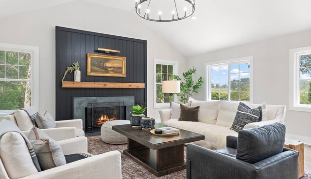 Luxe Retreat Five Minutes From Culver Academies. Next to Culver Marina!