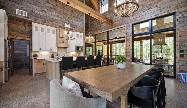 Luxe Retreat -Ping Pong, Play Set,& More!