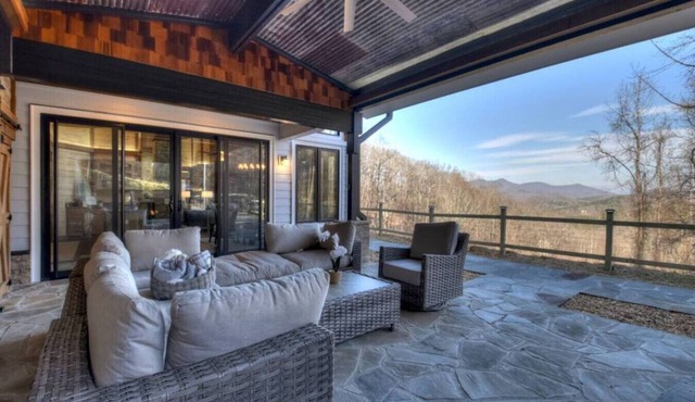 Luxe & Scenic Escape: Hot Tub ~ Breathtaking Views