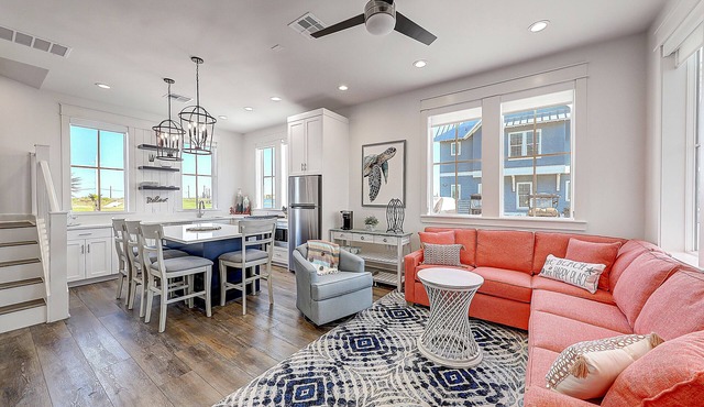 Luxe seaside home on the golf course with balcony & pool - close to the beach