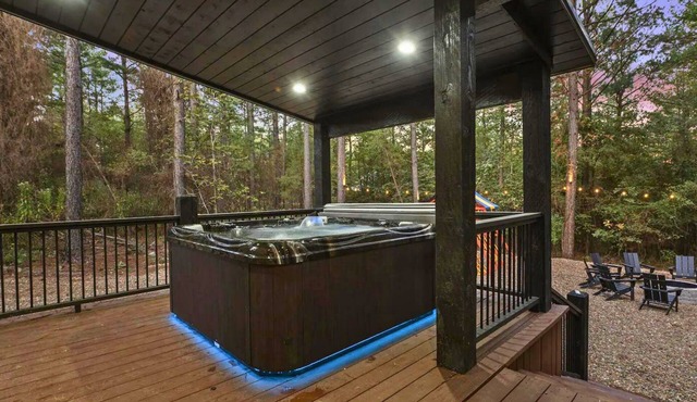 Luxe Side by Side Cabins w/Games, Sleeps 47