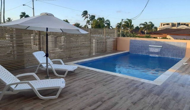 Luxe Spacious Villa With Private Pool, Ocean View and Gazebo,Close to Town 12 P.