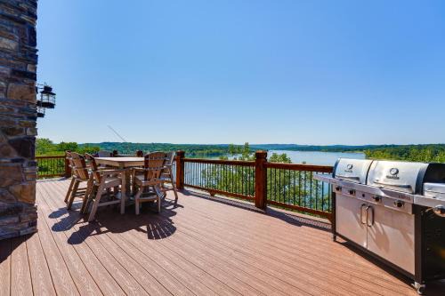 Luxe Table Rock Lake Vacation Rental with Hot Tub!