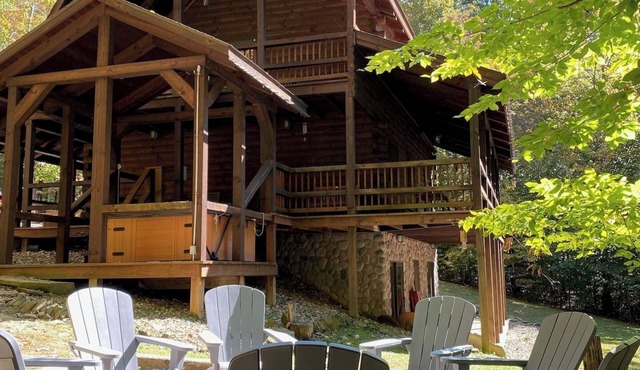 LUXE TWO | ANTLER'S GROVE *HOCKING HILLS* CLOSE TO EVERYTHING! HOT TUB, FIREPLACE,GAME ROOM,FIRE PIT